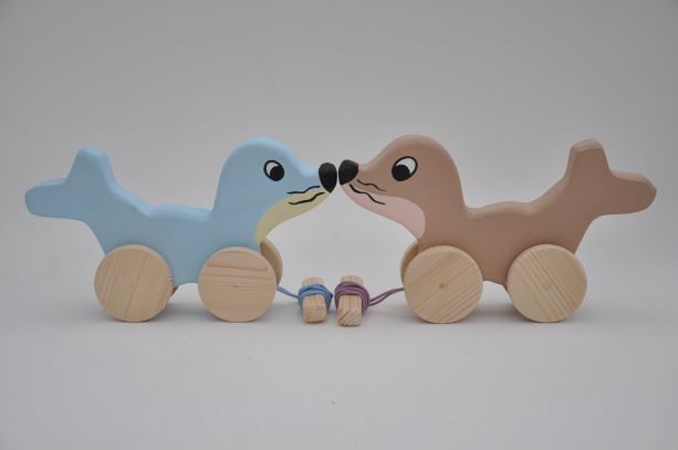 Buy the pull along wooden toys the Seal Babies at BarinToys.com online store.