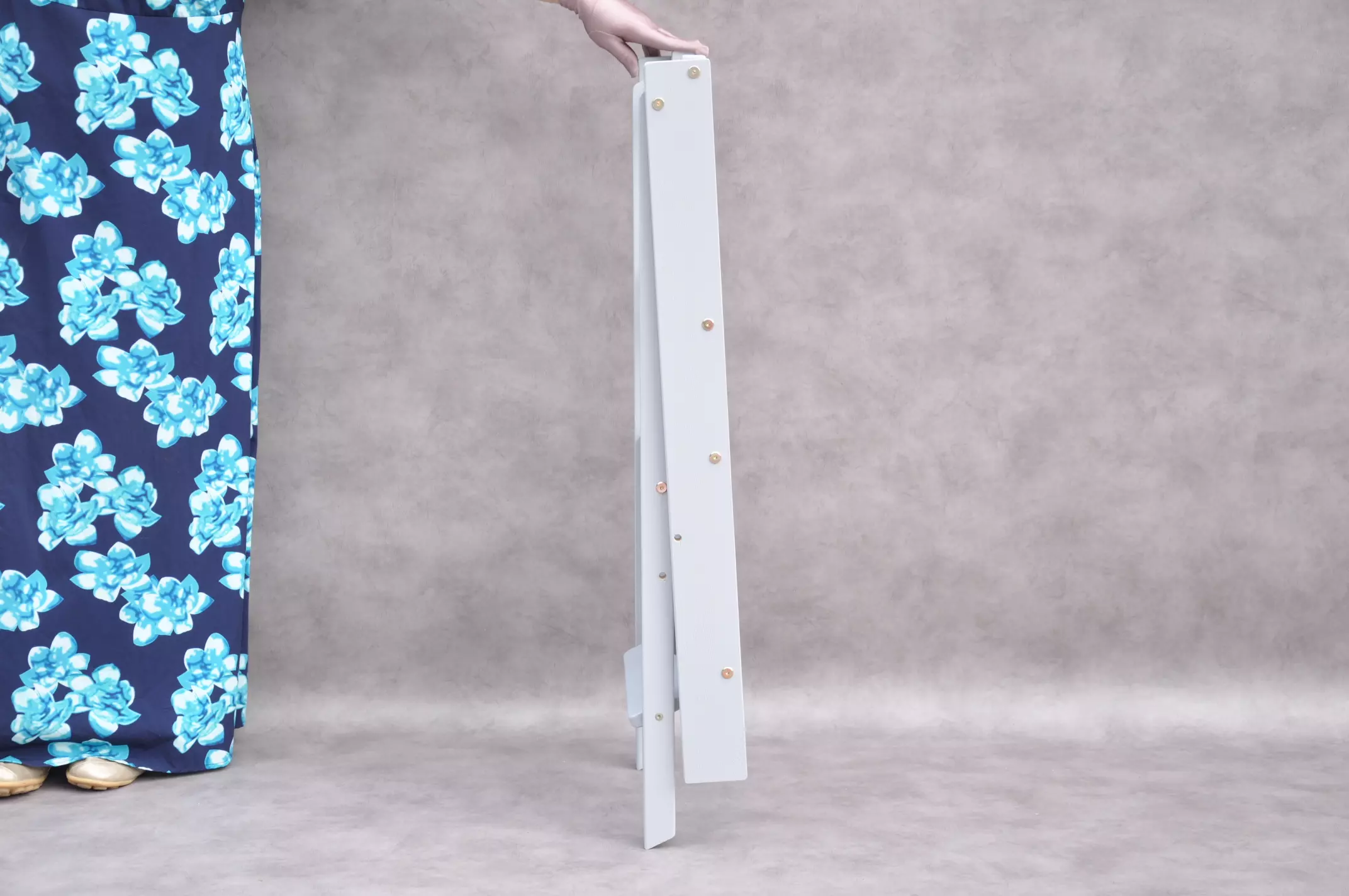 Folding learning tower Slim available at Barin Toys brand stores online.