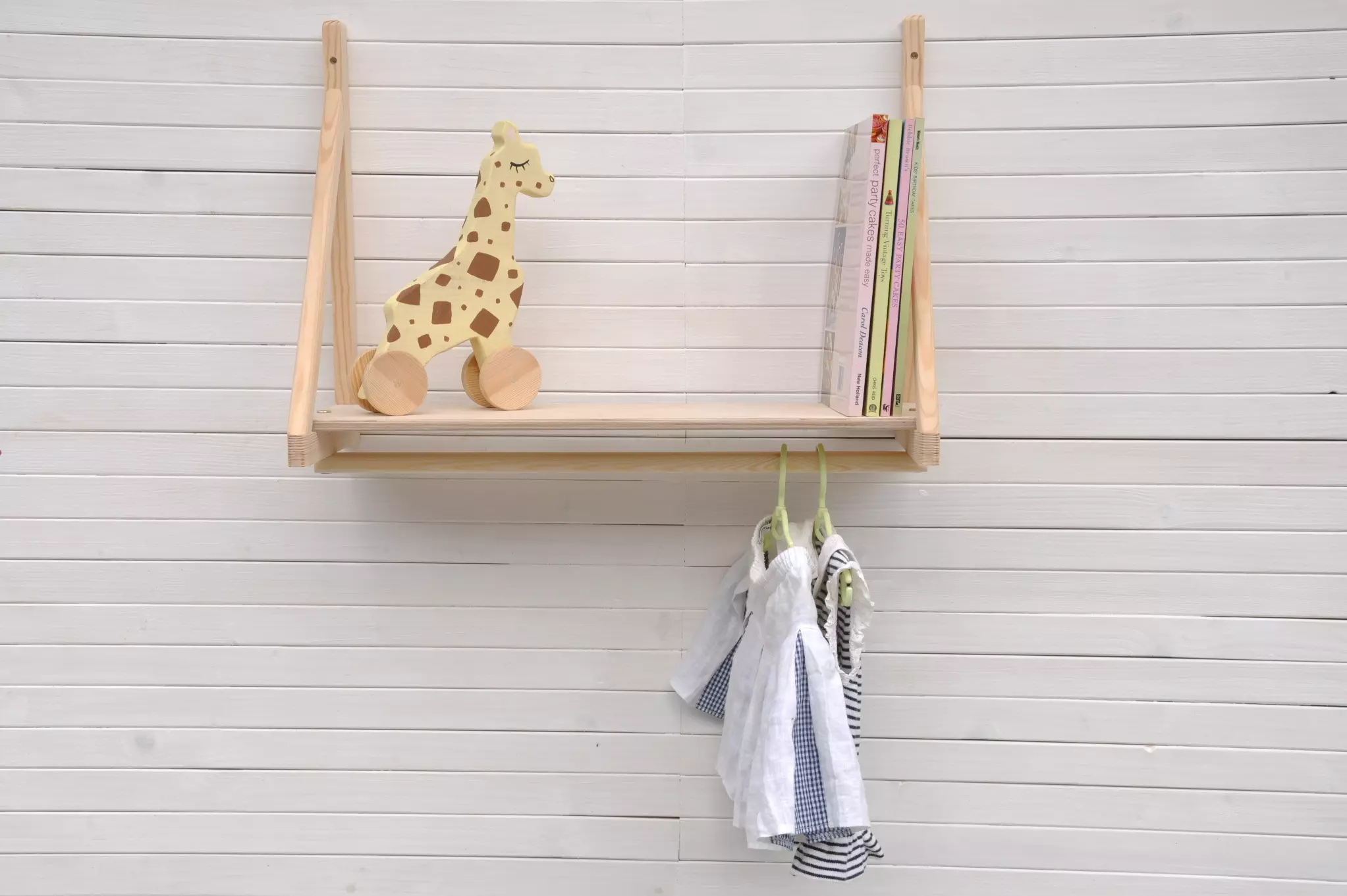 Small clothes rail Set Sail floating nursery shelf with hanging rail by Barin Toys brand. Buy wooden clothes rail and shelves in nursery online with EU & Ireland free delivery at BarinToys.com store.